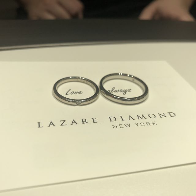 【ラザール ダイヤモンド(LAZARE DIAMOND)の口コミ】 シンプルだけれど、ダイヤモンドもキラッと光っておしゃれな指輪で、思い…