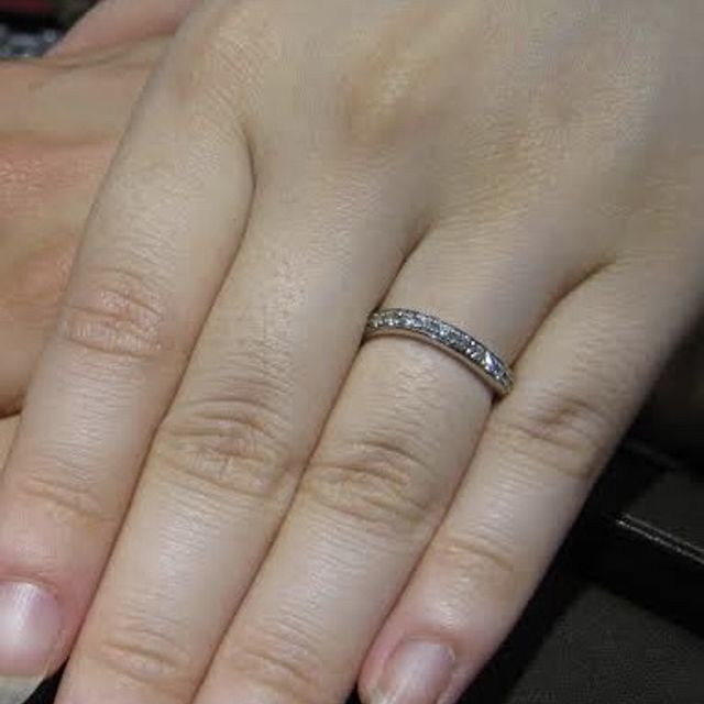 【アイプリモ(I-PRIMO)の口コミ】 リングは国内ブランドらしく、様々な種類がありました。比較的細めなデザ…