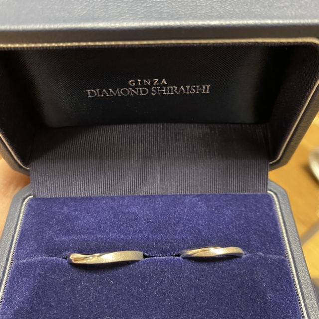 【銀座ダイヤモンドシライシの口コミ】 細かくキラキラ輝いていているマット感のある仕上がりになるダイヤモンド…