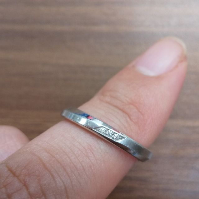 【【閉業】フラー・ジャコー(FURRER-JACOT)の口コミ】 二人の意見が合い、シンプルながら曲線の美しさが決め手です。この指輪を…