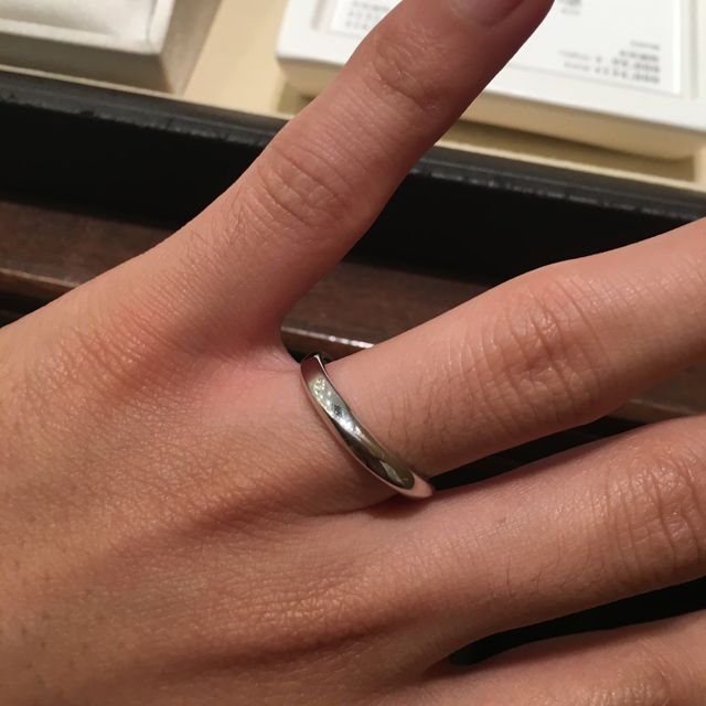 【TASAKI(タサキ)の口コミ】 太すぎず細すぎないデザインのものを探していておすすめされたものでした…