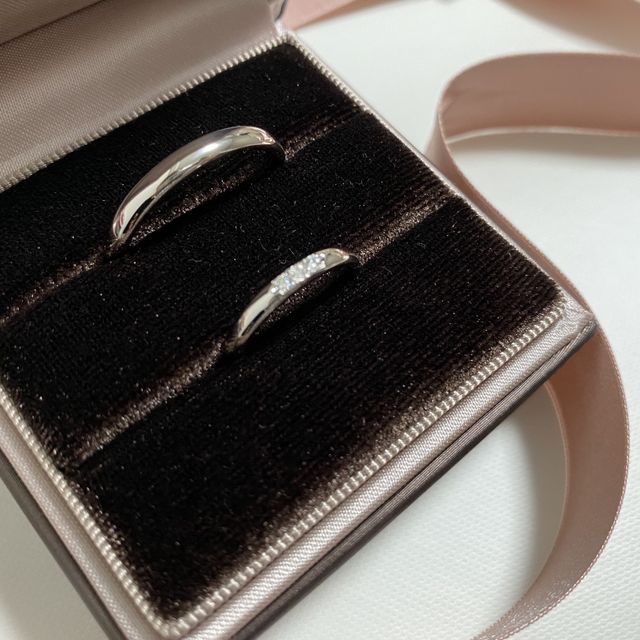 【アイプリモ(I-PRIMO)の口コミ】 お互いシンプルなデザインに惹かれていました。
ただシンプルなだけでなく…