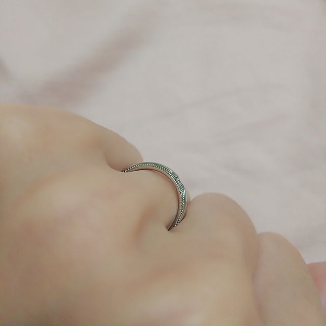 【エクセルコダイヤモンド(EXELCO DIAMOND)の口コミ】 細くて関節がゴツゴツしている私の指にも、太くてふっくらしてる彼の指に…