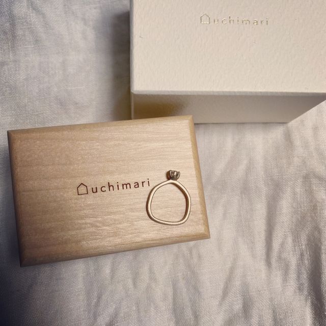 【uchimari(ウチマリ)の口コミ】 デザイン・テイスト：リングの形は、実際に指にはめ、しっくり来た柔らか5…