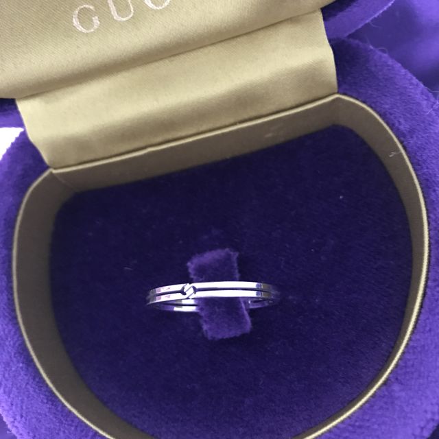 【グッチ(GUCCI)の口コミ】 あまり主張しない細身のシンプルなものを探していて、3店舗ほど周り即決で…