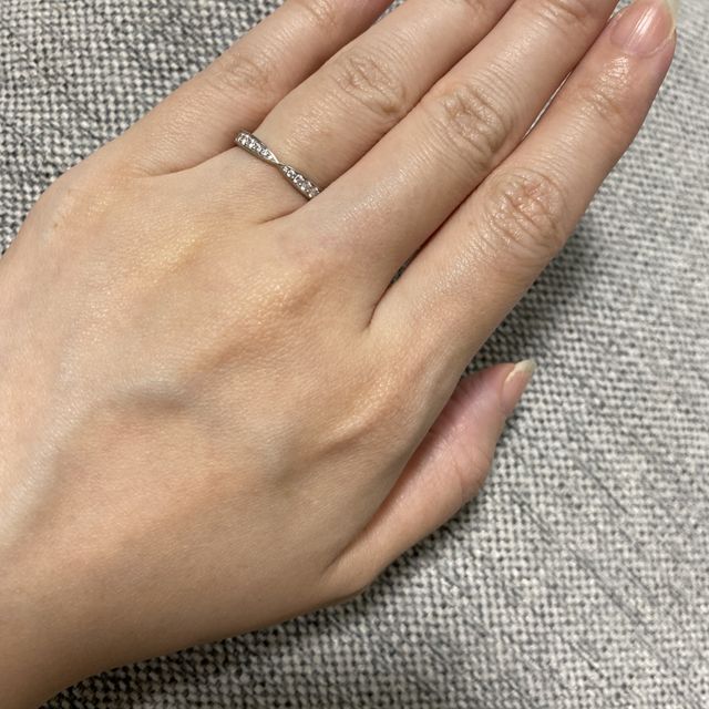 【ティファニー(Tiffany & Co.)の口コミ】 家事や仕事のの邪魔にならずに華やかさもあるハーフエタニティを希望して…