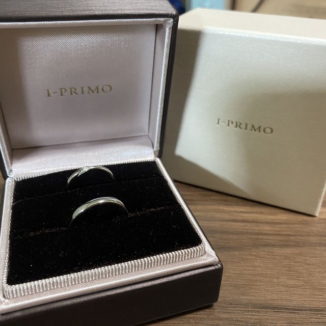 【アイプリモ(I-PRIMO)の口コミ】 最初はダイヤの着いていないものを検討していましたが
たくさんの指輪を見…