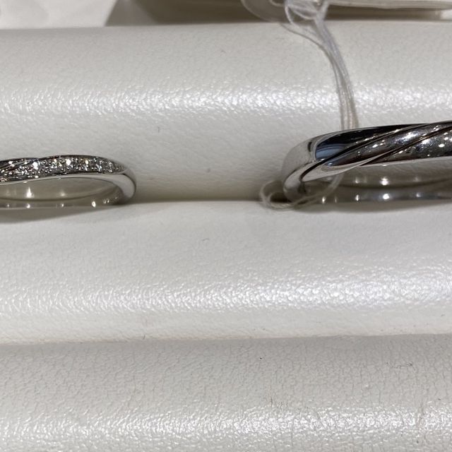 【LUCIE(ルシエ)の口コミ】 指輪のデザインは、スタンダードなデザインというよりは、現代風というよ…