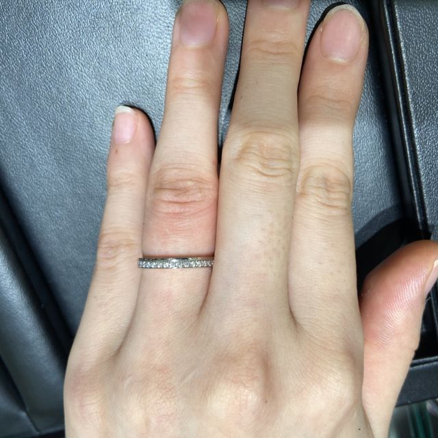 【ラザール ダイヤモンド(LAZARE DIAMOND)の口コミ】 婚約指輪を購入しない分、ダイヤモンド入りの結婚指輪を探してました。ダ…