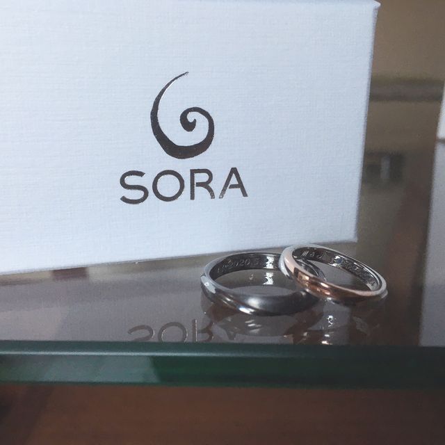 【SORA(ソラ)の口コミ】 RAYを気に入ったのですが、指輪の形は角ばってる方が好きなので、RAYのデ…