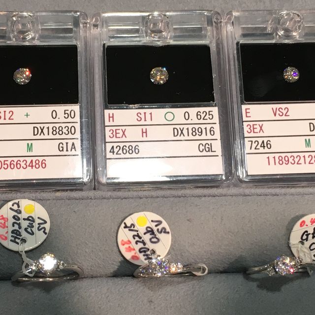 【宝寿堂(ほうじゅどう)の口コミ】 ダイヤモンドの種類が豊富でした。希望に合わせた4C、大きさを選べます。
…