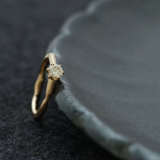 【THREE TREES(スリーツリーズ)の口コミ】 指輪は自分たちで手作りを考えていてSNSを通して
以前から気になっている…