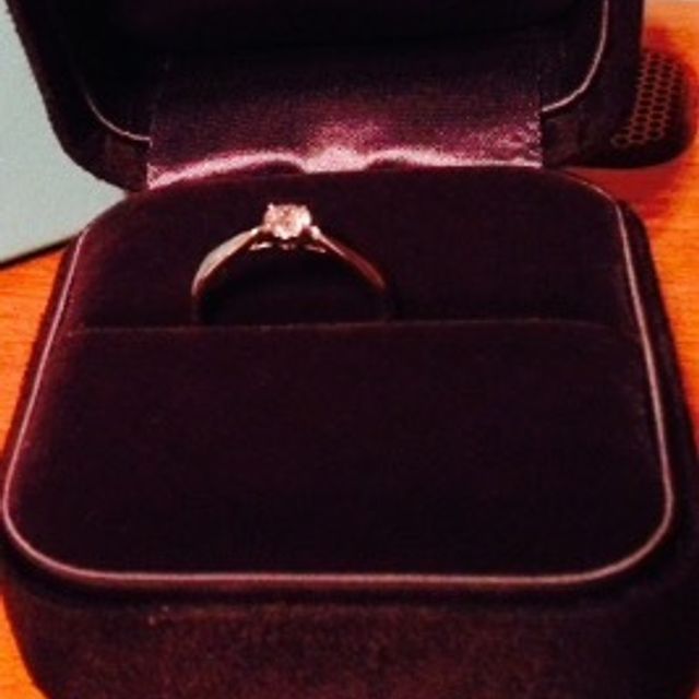 【ティファニー(Tiffany & Co.)の口コミ】 石の大きさも輝きも、自分の指に馴染むもので、直感的にこれだと思ったた…