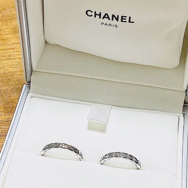 【シャネル(CHANEL)の口コミ】 シャネルは最初、結婚指輪の候補に入っていませんでしたが、たまたま雑誌…