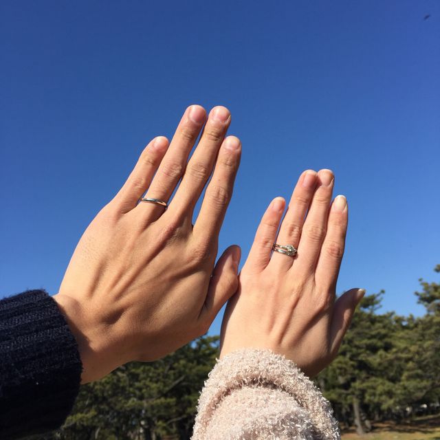 【銀座ダイヤモンドシライシの口コミ】 ストレートなリングのデザインよりも、ひねり(ねじれ)の入ったデザインが…