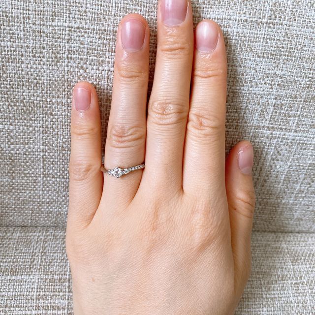 【PORTADA(ポルターダ)の口コミ】 婚約指輪は一緒に選びに行きました。高品質のダイヤモンドを他店舗よりも…