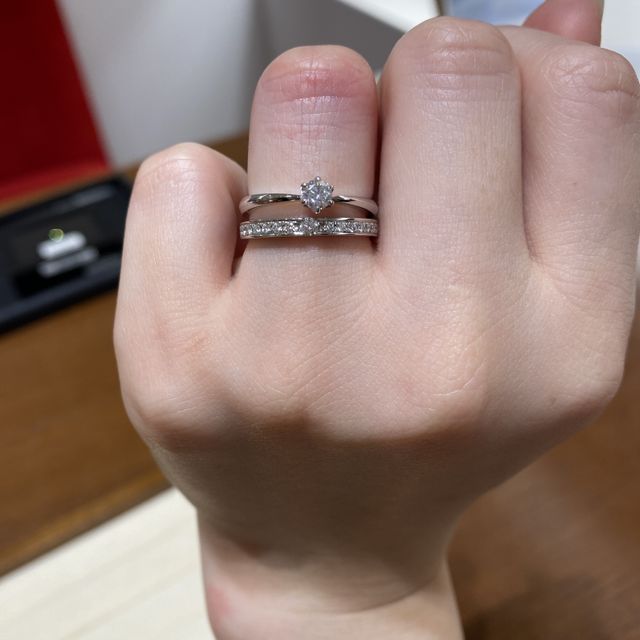 【TRECENTI(トレセンテ)の口コミ】 デザインが可愛くて、つけ心地が本当に良かったです。
キラキラした物で、…