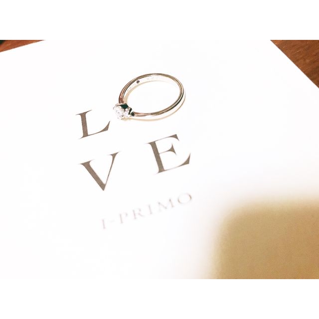 【アイプリモ(I-PRIMO)の口コミ】 V字は結婚指輪をえらぶときもV字を探さないといけないし、とはいえダイヤ1…