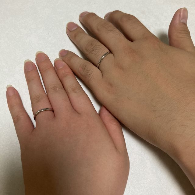 【4℃ BRIDAL(ヨンドシーブライダル)の口コミ】 普段からずっと付ける予定だったので、年をとっても似合うように、シンプ…