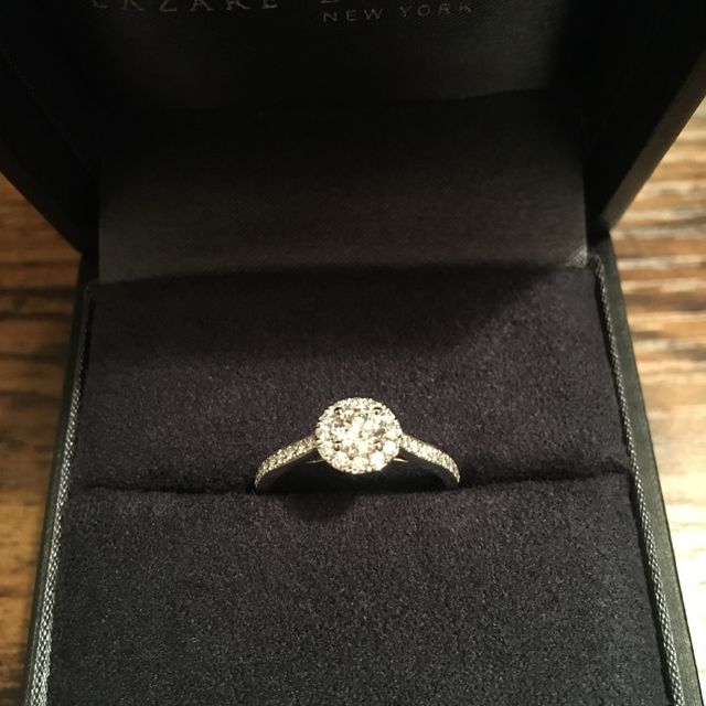 【ラザール ダイヤモンド(LAZARE DIAMOND)の口コミ】 SNSで一目惚れし、実際に店頭で試着した時の華やかさが気に入り決めました…