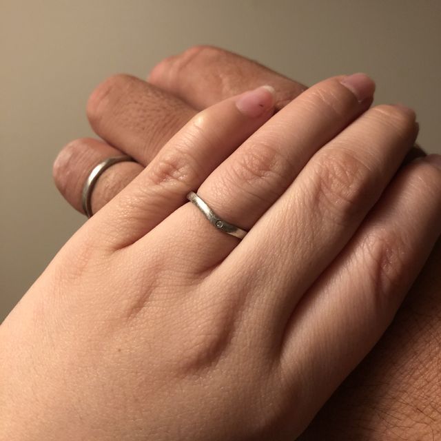 【カルティエ(Cartier)の口コミ】 カルティエの婚約指輪をもらったので、重ね付けができるよう結婚指輪もカ…