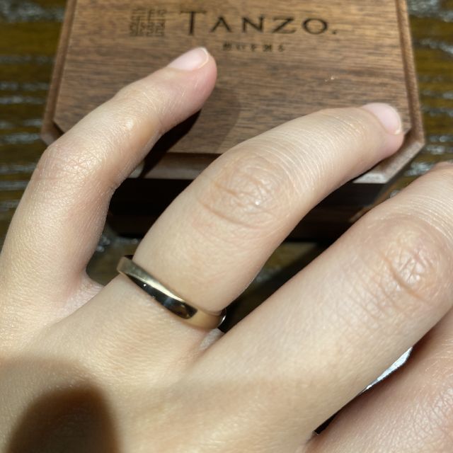 【TANZO.(鍛造指輪)の口コミ】 オーダーなのに低価格で素晴らしい品質でした。
かぶるのも嫌ですし高いも…