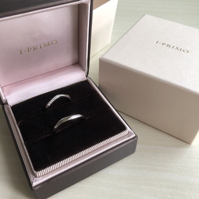 【アイプリモ(I-PRIMO)の口コミ】 
極力シンプルかつ指が綺麗に見えるものを探していました。このデザインは…