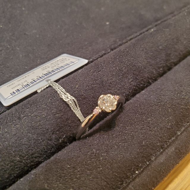 【TRECENTI(トレセンテ)の口コミ】 某所結婚相談カウンターでつけ心地のいい指輪を相談したところトレセンテ…