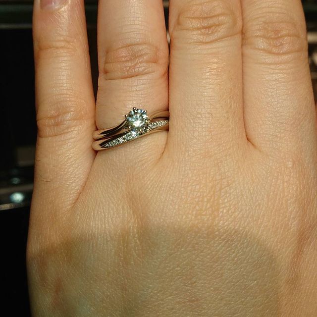 【エクセルコダイヤモンド(EXELCO DIAMOND)の口コミ】 ウェーブの形、ダイヤモンドの輝き、大きさで探しており、エクセルコさん…