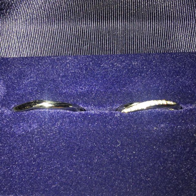 【銀座ダイヤモンドシライシの口コミ】 指輪のデザインのコンセプトがとても気に入りました。それと手にはめた時…