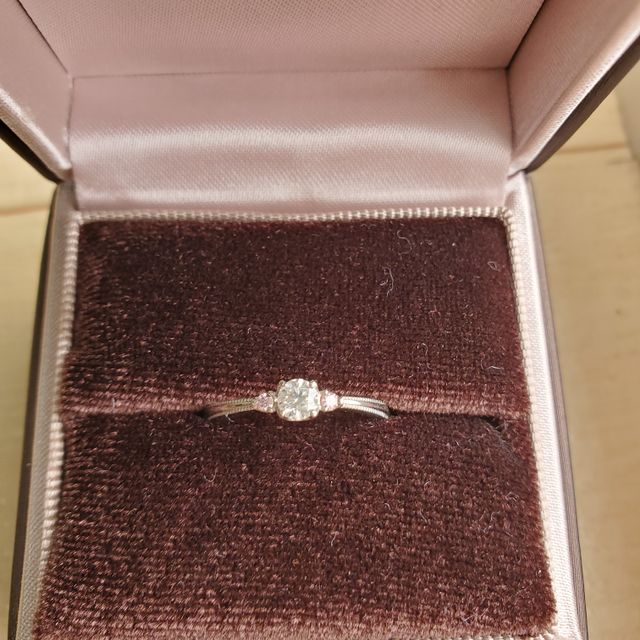 【アイプリモ(I-PRIMO)の口コミ】 ダイヤモンドがあまり主張せず、普段使いできるものを探していました。横…