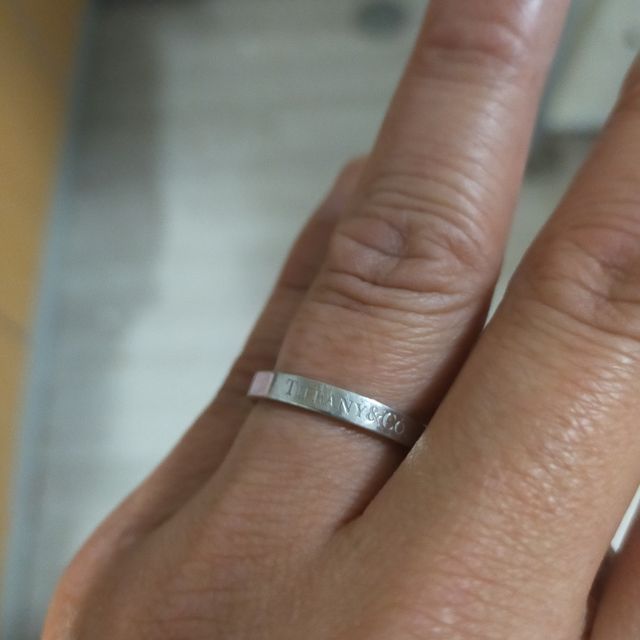【ティファニー(Tiffany & Co.)の口コミ】 結婚指輪は、シンプルなものをイメージして探していました。ティファニー…