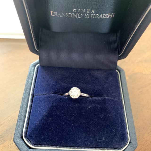 【銀座ダイヤモンドシライシの口コミ】 リングのデザインが、ダイヤモンドが映えるものだったから。他のブランド…