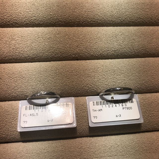 【TRECENTI(トレセンテ)の口コミ】 Ｖ字、ウェーブ、ストレートがあり、基本的にはシンプルなデザインなので…