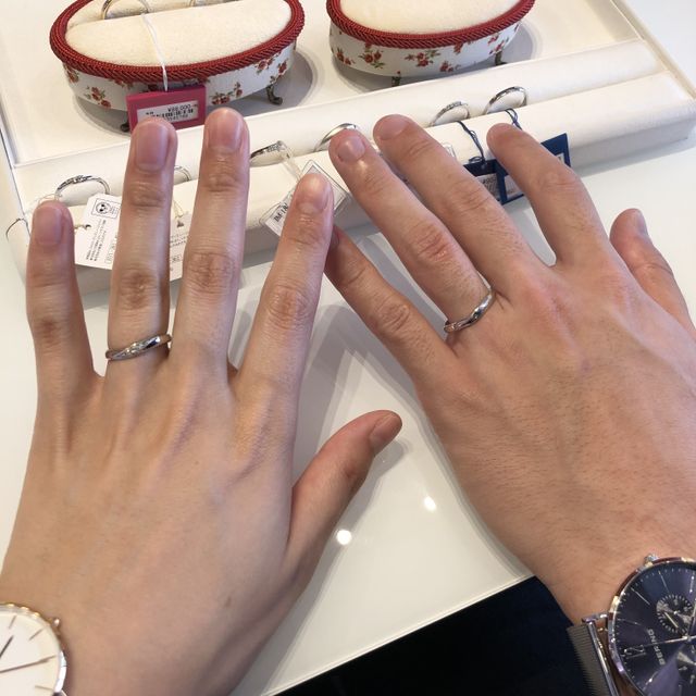 【SONARE(ソナーレ)の口コミ】 ダイヤは3石、ダイヤの周りにはミル打ちがしてありました。初め、ミル打ち…