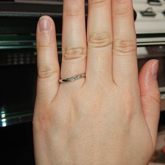 【ラザール ダイヤモンド(LAZARE DIAMOND)の口コミ】 ダイヤモンドの輝きがまばゆいくらいステキでした！！
指輪の台座も種類が…