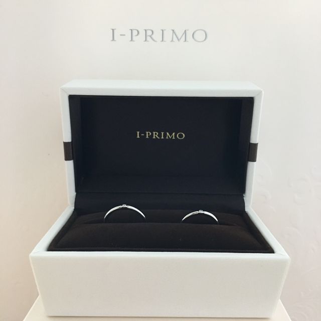【アイプリモ(I-PRIMO)の口コミ】 飽きの来ないシンプルなプラチナの指輪を希望していました。こちらの指輪…