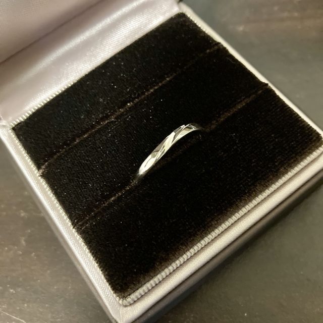 【アイプリモ(I-PRIMO)の口コミ】 指輪の決め手は大きく二つあります。一つ目は、私も妻も、この結婚指輪を…