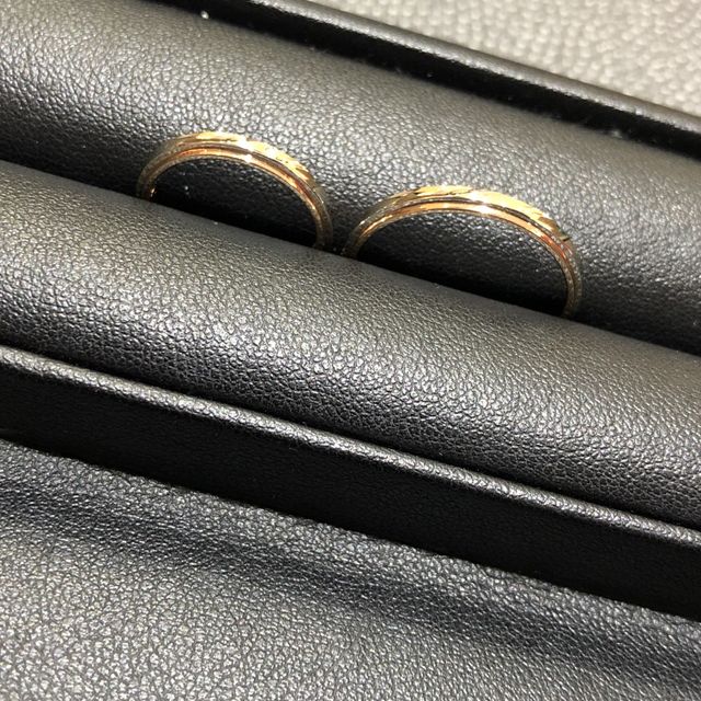 【Petit Marie(プチマリエ)の口コミ】 ゴールドとプラチナのあまり見ない組み合わせで凄く気に入りこの指輪を選…