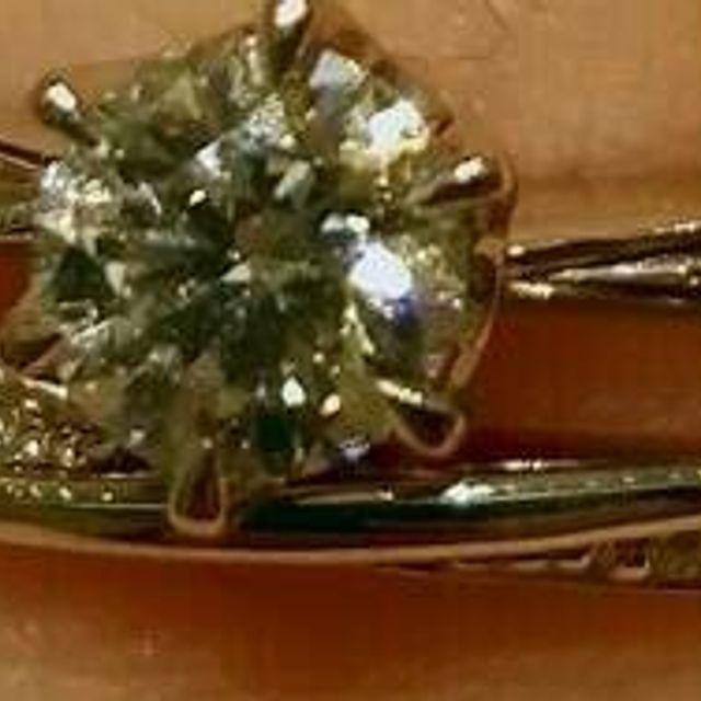 【アイプリモ(I-PRIMO)の口コミ】 いろんなタイプの指輪があり、沢山勉強させていたはだきました。しかもか…