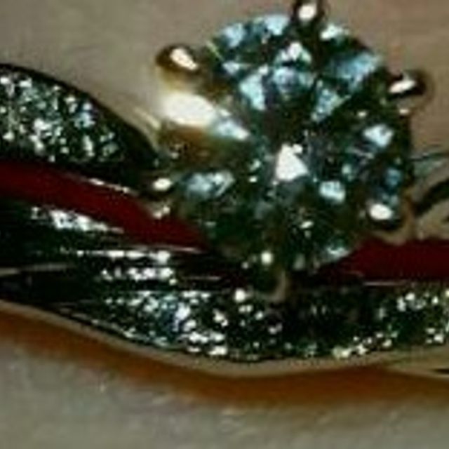 【銀座ダイヤモンドシライシの口コミ】 ダイヤモンドにこだわる友人から紹介していただき、ネットで予約していき…