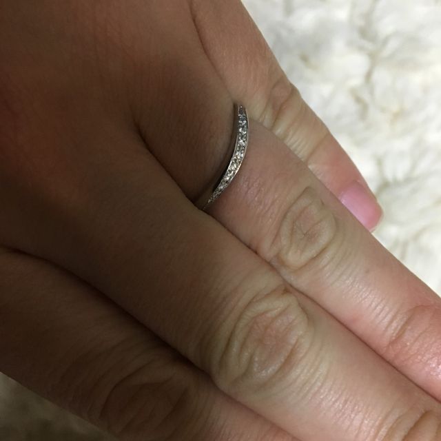 【エクセルコダイヤモンド(EXELCO DIAMOND)の口コミ】 婚約指輪と重ね付けできる指輪が欲しくて、県外まで行くなど多くのお店を…