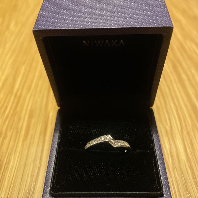 【俄(にわか)の口コミ】 当初はダイヤの着いていないシンプルな指輪にしようと思っておりましたが…