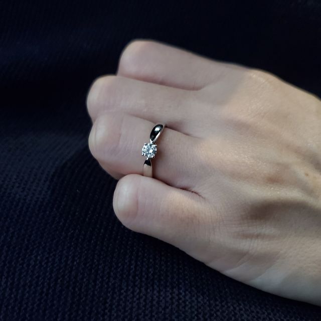 【ティファニー(Tiffany & Co.)の口コミ】 彼女がティファニーハーモニーのデザインをとても気に入っていた。また価…