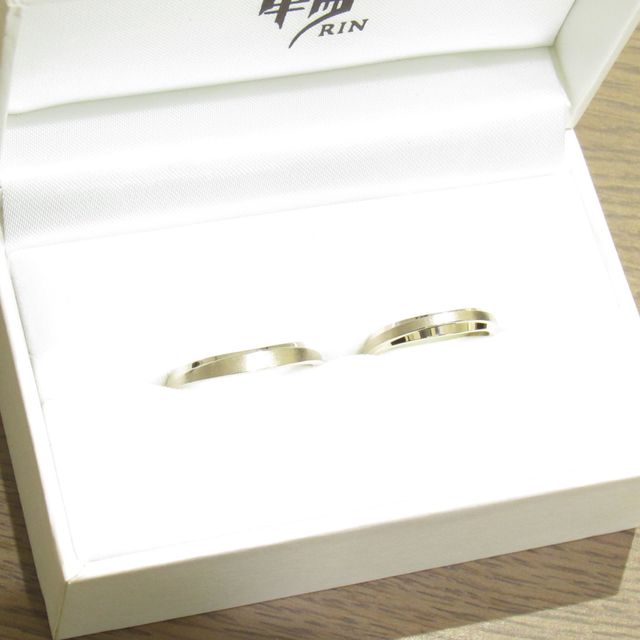 【輪-RIN-の口コミ】 シンプルでスタイリッシュなデザインでとても気に入りました。また、婚約…