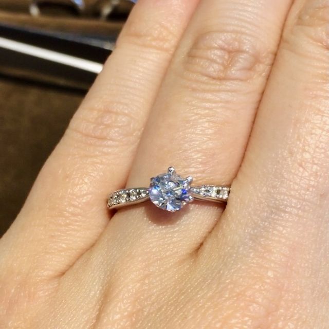 【アンジェリックフォセッテ(Angelique Fossette)の口コミ】 全体的に可愛らしい商品が多いような印象ですが、その中で華やかだけど品…