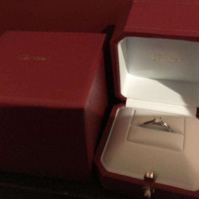 【カルティエ(Cartier)の口コミ】 いろいろなお店をまわりながら、最初はメレダイヤがついているもので探し…
