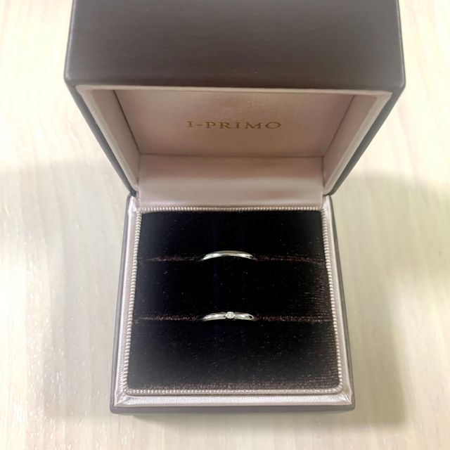 【アイプリモ(I-PRIMO)の口コミ】 ストレートでシンプルな指輪を探してたところ、この指輪がイメージにピッ…