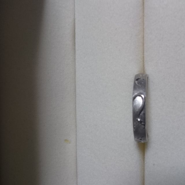 【JEWELRY  KAMATA(ジュエリーかまた)の口コミ】 初めていったお店だったのですが、丁寧に指輪の付け方からお店の選び方ま…