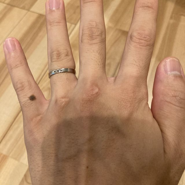 【エルメス(HERMES)の口コミ】 妻の職場の同僚がエルメスで結婚指輪を購入したと話しており、その時にエ…